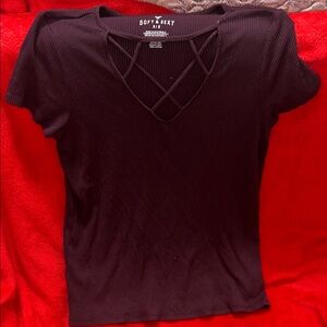 American eagle Burgundy Crisscross Short Sleeve Tee